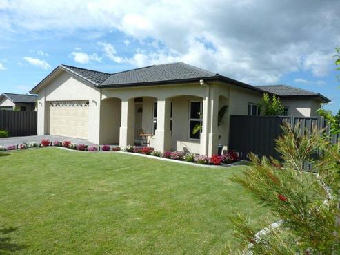 26 Heynes Place, Clive