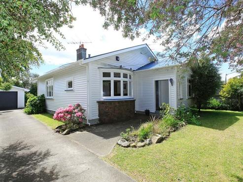 71 Pohutukawa Street, Woburn