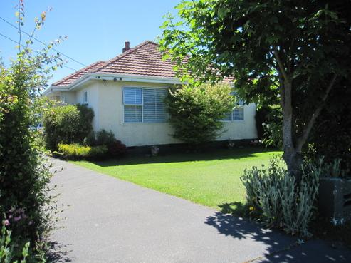68 Vagues Road, Northcote