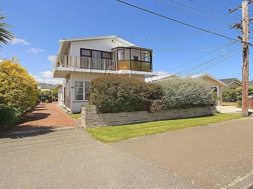 48 Kensington Avenue, Petone
