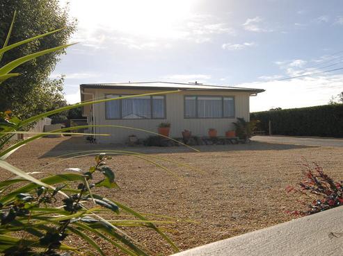 5 Tait Crescent, Featherston