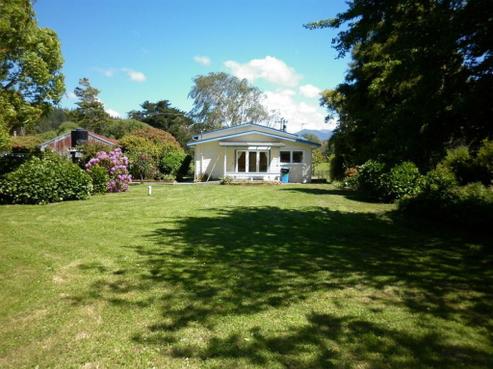 790 Collingwood-bainham Main Road, Collingwood