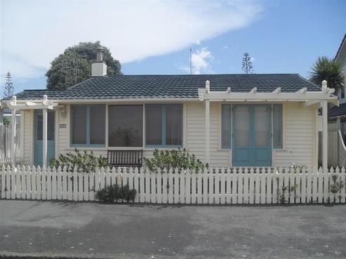 37 The Esplanade, Westshore