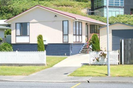 133 Maungaraki Road, Korokoro