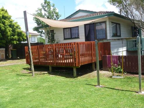 16 Bundena Place, Clendon Park