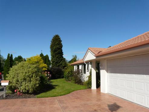 1 Magnolia Place, Richmond