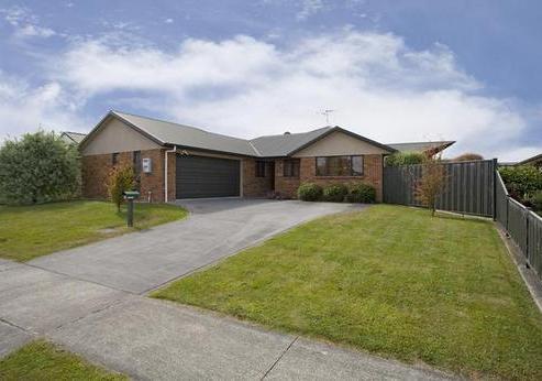10 Mirbeck Avenue, Cambridge