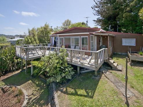 13 Lookout Drive, Laingholm
