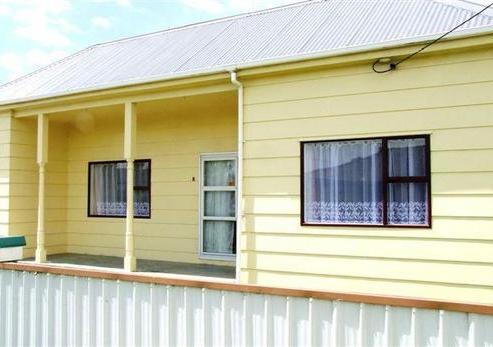 1 Centennial Avenue, Milton