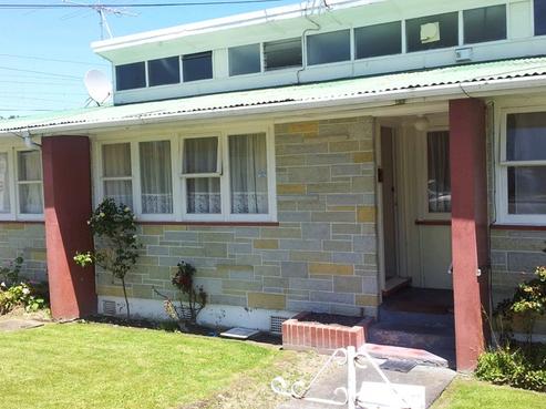 2/2 Stream Grove, Heretaunga