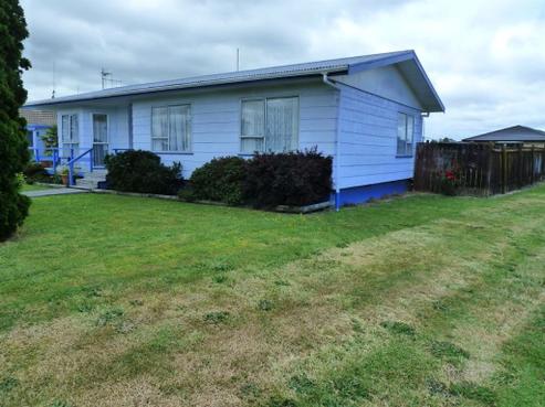 2 Leonard Street, Ngatea