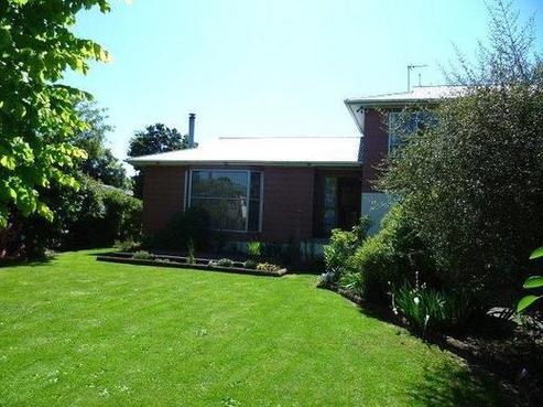 44E Woodend Road, Woodend
