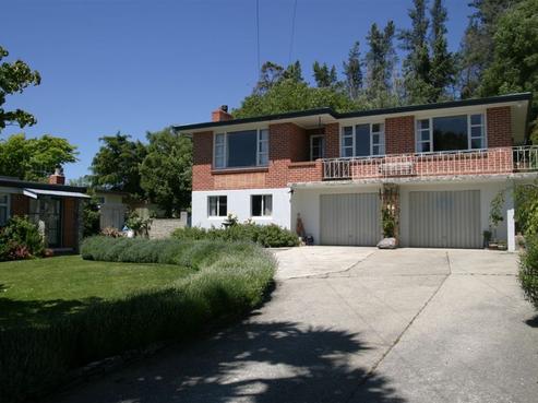 24 Reid Avenue, Luggate
