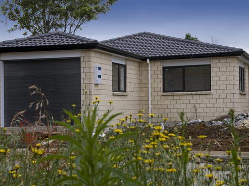 18D Airdrie Road, Ranui