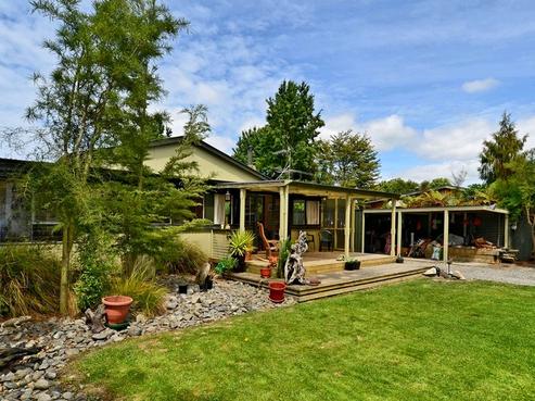8 Geisha Road, Waikuku