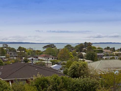 38 Surf Road, Stanmore Bay