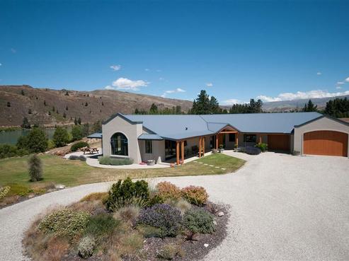 120 Barry Avenue, Cromwell