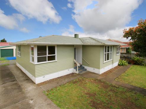 136 Preston Road, Otara