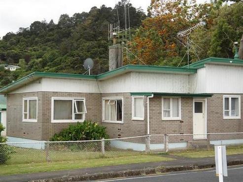 700 Mackay Street, Thames