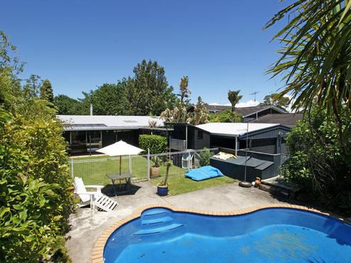 85 Howell Avenue, Riverlea