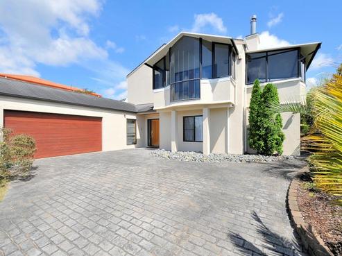8 Carrowmore, Pinehill