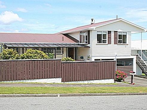 8 Maple Grove, Maungaraki