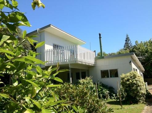 189 Kina Beach Road, Tasman