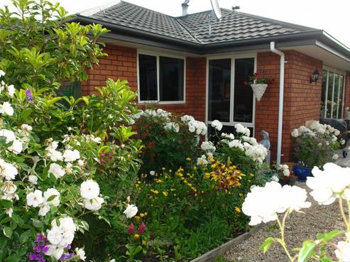 22 James Drive, Woodend