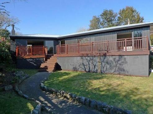 8 Chesham Avenue, Waipahihi