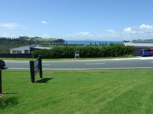 1467 Whangaparaoa Road, Army Bay