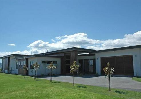 16 Kurapoto Lane, Rainbow Point