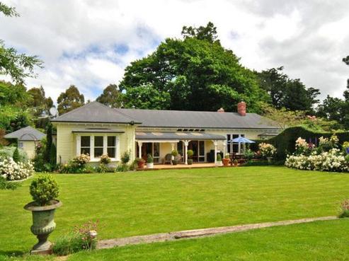 106 Warrens Road, Darfield