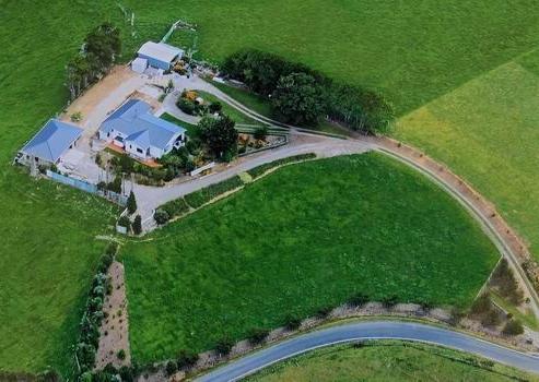 243 Dalziell Road, Eltham