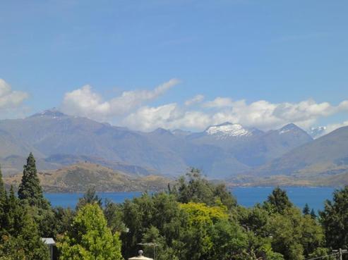 32 Manuka Crescent, Wanaka