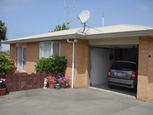 77A Avenue Road, West End