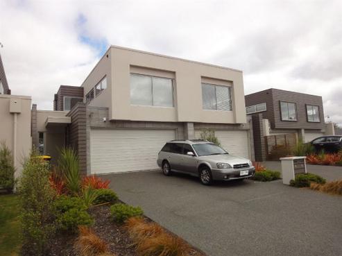 8 Seager Lane, Middleton