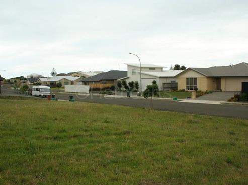 17 Omega Place, Coastlands