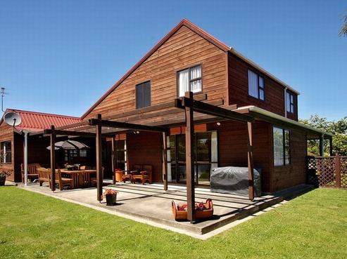 8 Elder Grove, Whalers Gate