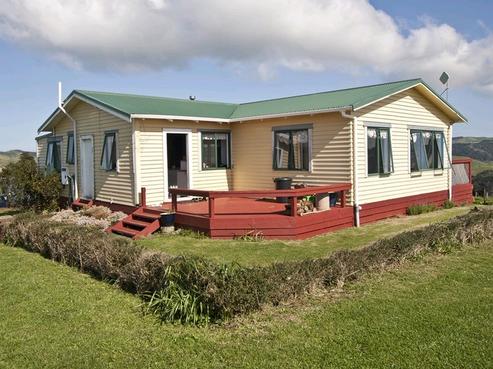 1182 Kohekohe-karioitahi Road, Pollok
