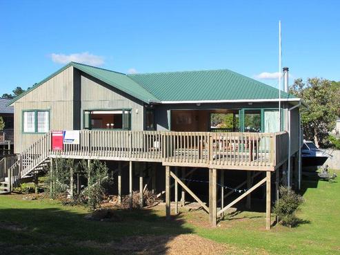 114 Karaka Place, Matarangi