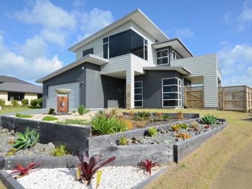 18 Key West Drive, One Tree Point
