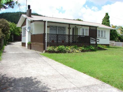 4 Clark Street, Hikurangi