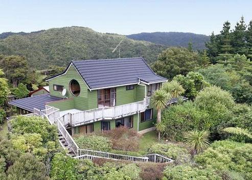 179 Lone Kauri Road, Karekare