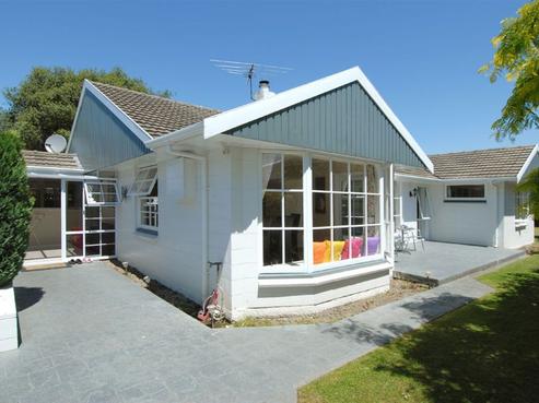 24 Ashbourne Street, Burnside