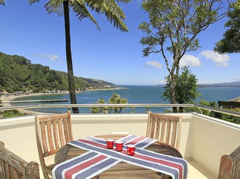 25A Ferry Road, Days Bay
