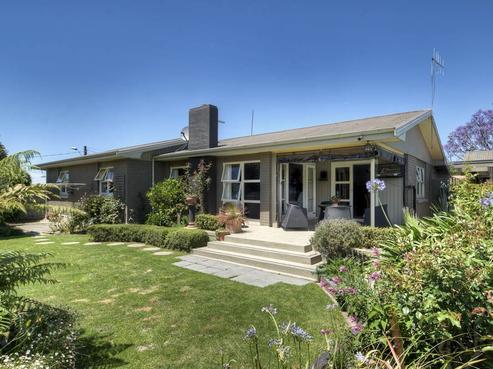 12 Addison Street, Onekawa