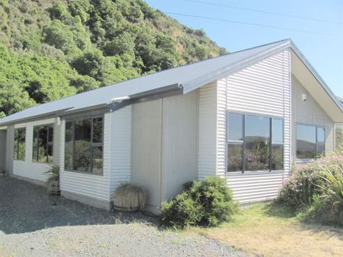 786 Aramoana Road, Aramoana