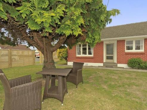 1 Rossiter Avenue, Waterloo