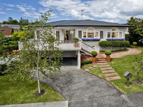 24 Northumberland Avenue, Belmont