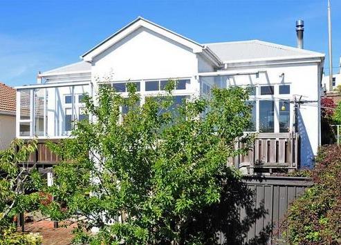 40 City Road, Roslyn